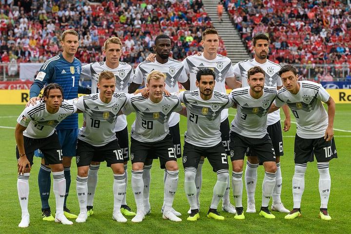 他们连续1239天FIFA世界排名第一，这一次又以遗憾收尾（封面配图）